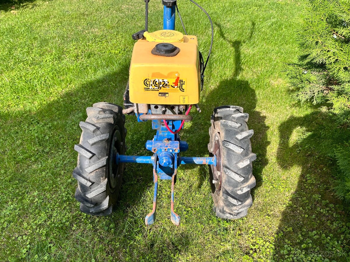 Rozpredám na diely malotraktor Agzat s motorom Pa100