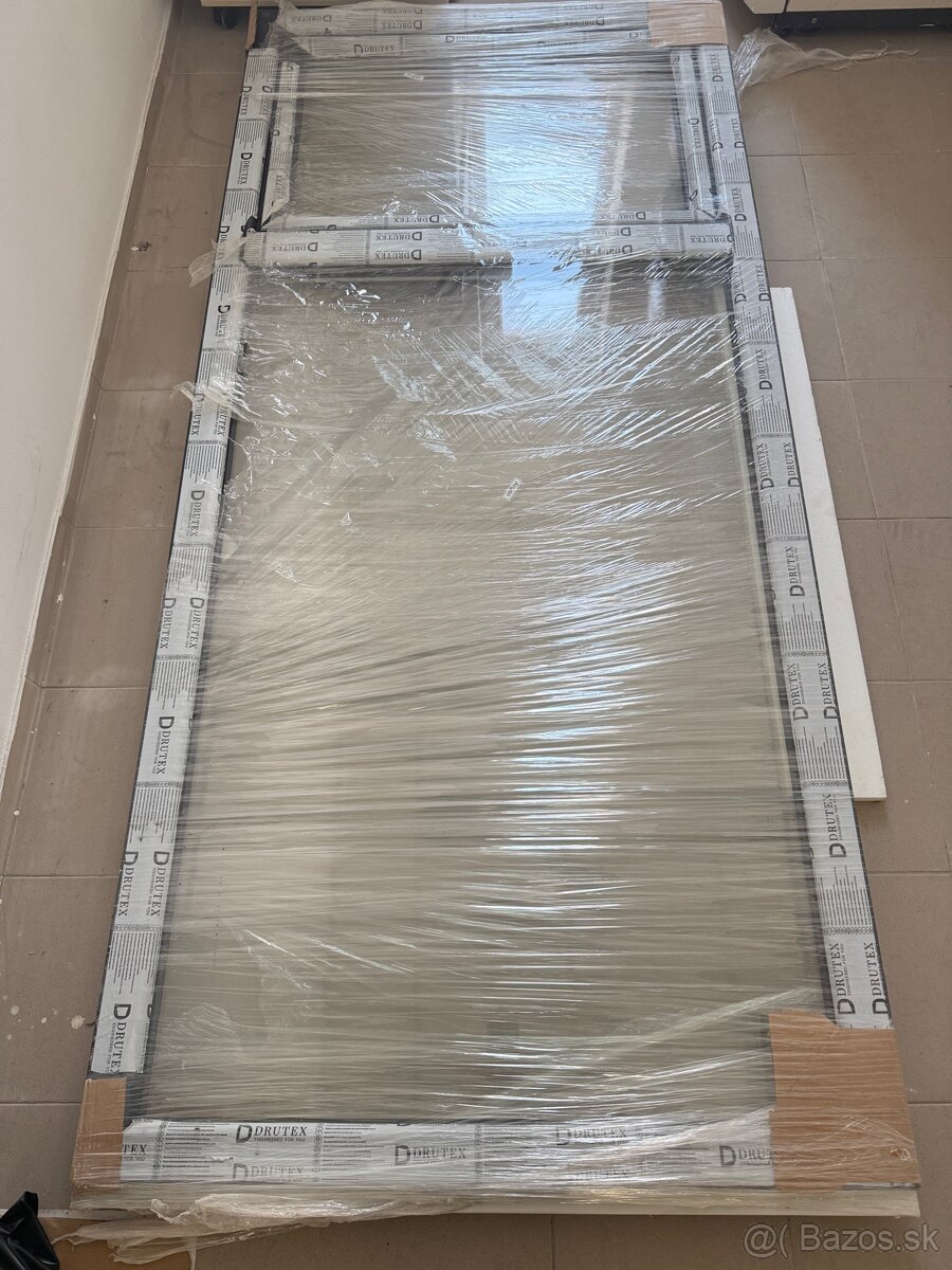 Predám nové plastové okno 1036x2250mm