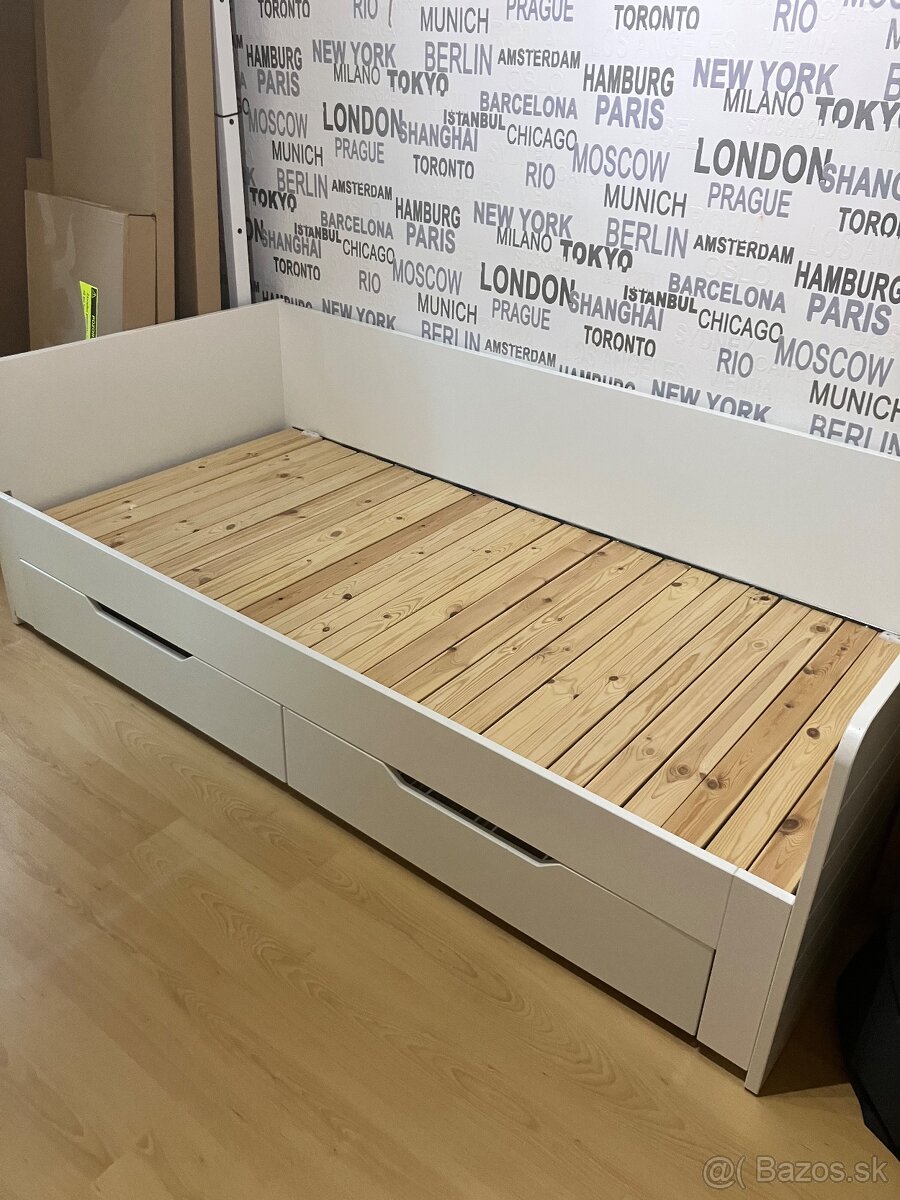 Rozkladacia biela posteľ 90x200cm