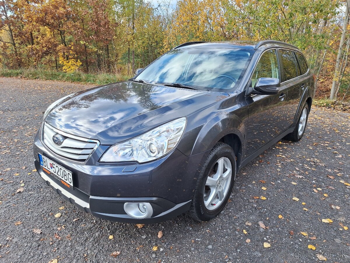 Subaru Outback 3.6R 4x4 Automat – 2011, 1. majiteľ