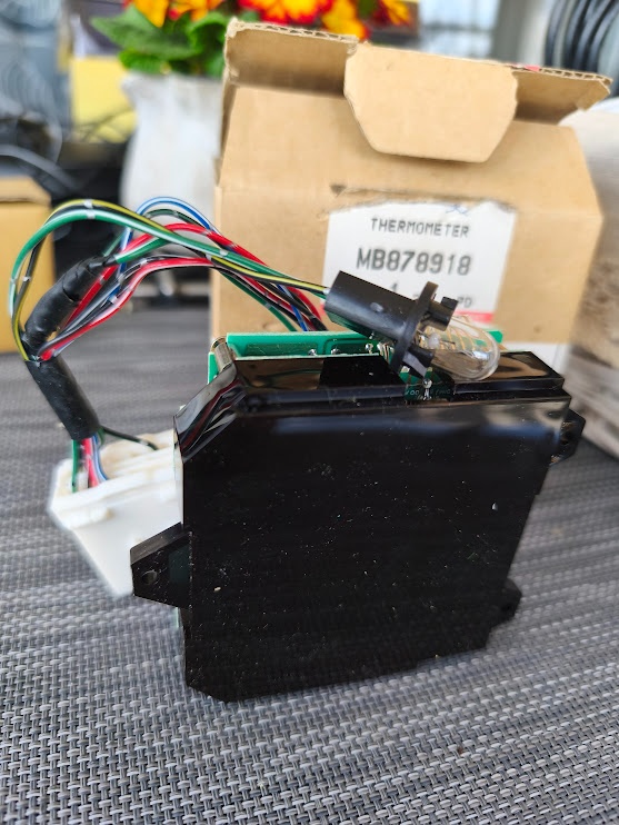 Mitsubishi Pajero -  teplomer + čidlá