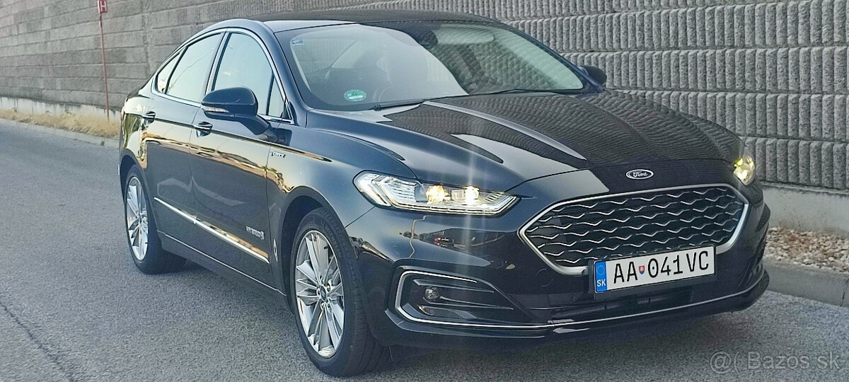 Ford Mondeo VIGNALE HYBRID 2,0 BENZIN+HEV,14159KM