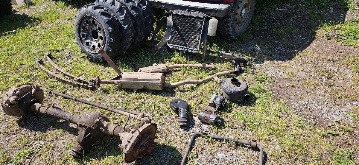 Suzuki Samurai - rôzne náhradné diely