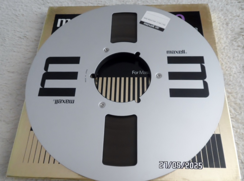 Mgf. pás MAXELL UD 35-180 na alu cievke d. 26,5cm v obale