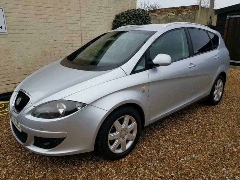 Rozpredam Seat Altea 1,9tdi 77kw farba strieborna.