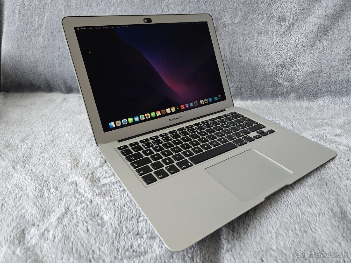 Apple MacBook Air 13” (2017) – i5, 8 GB RAM, 128 GB SSD