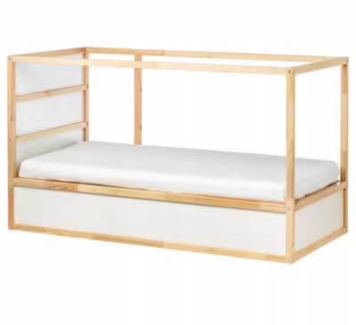 Postel ikea kura