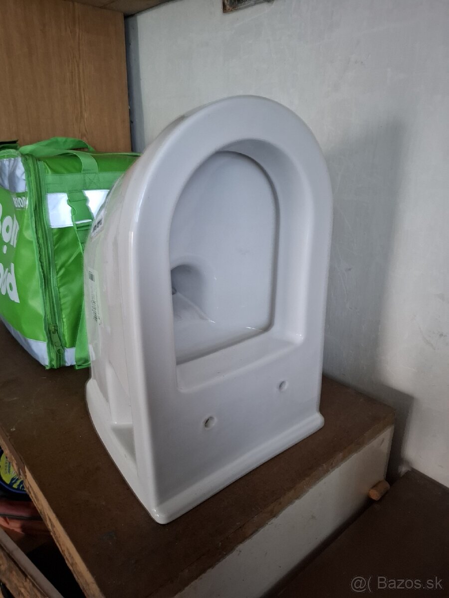 Wc závesné