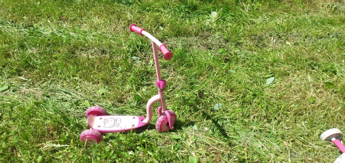 Detská kolobežka Hello Kitty