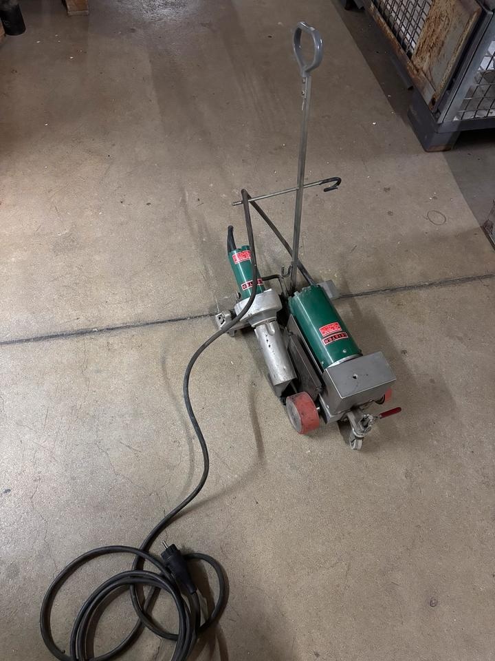 Leister Variant S zvárací automat na strešné fólie PVC