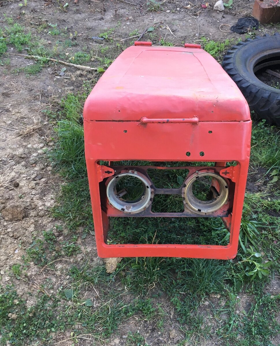 Kapota Zetor