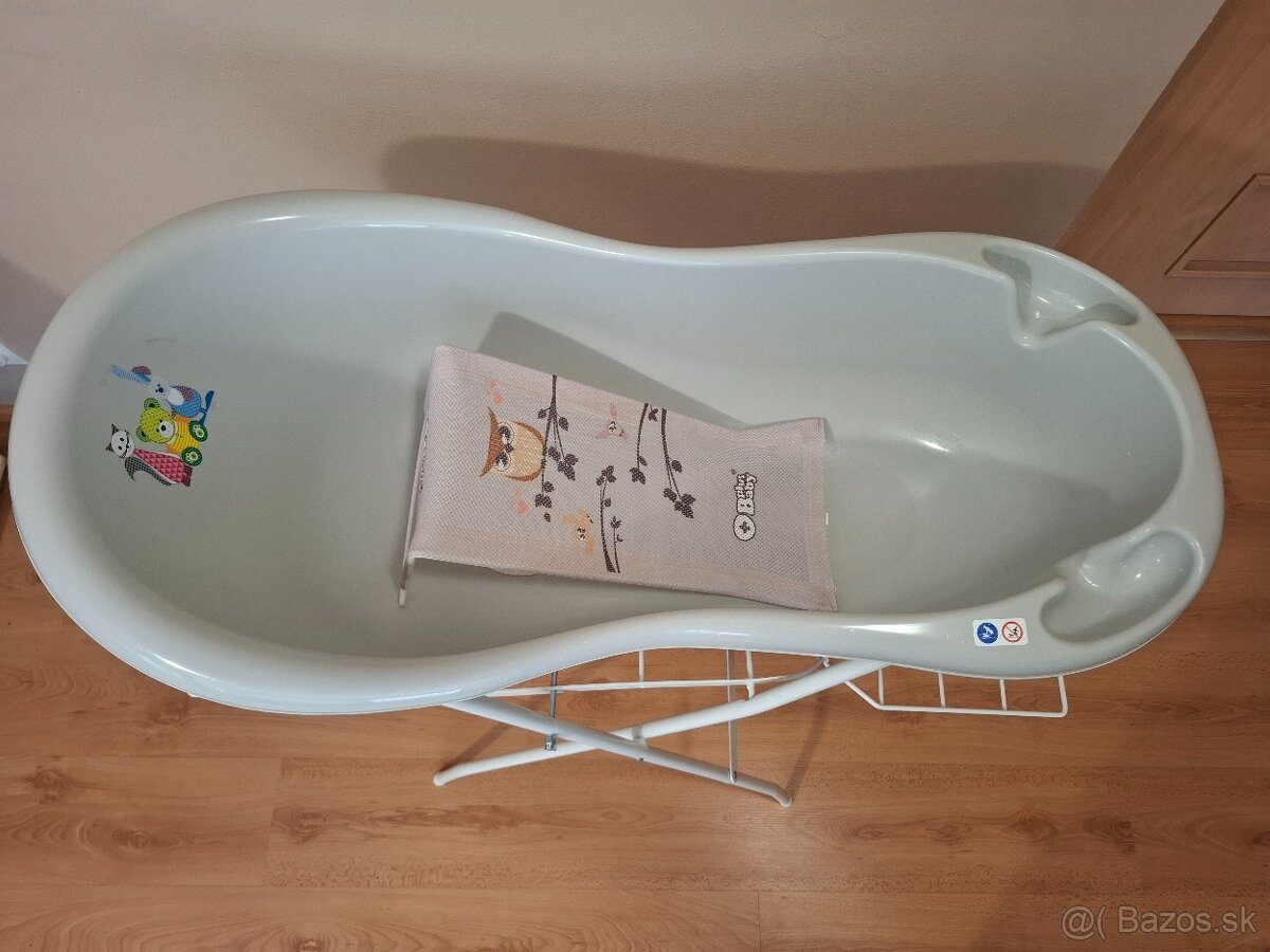 Detska vanicku na kupanie so stojanom