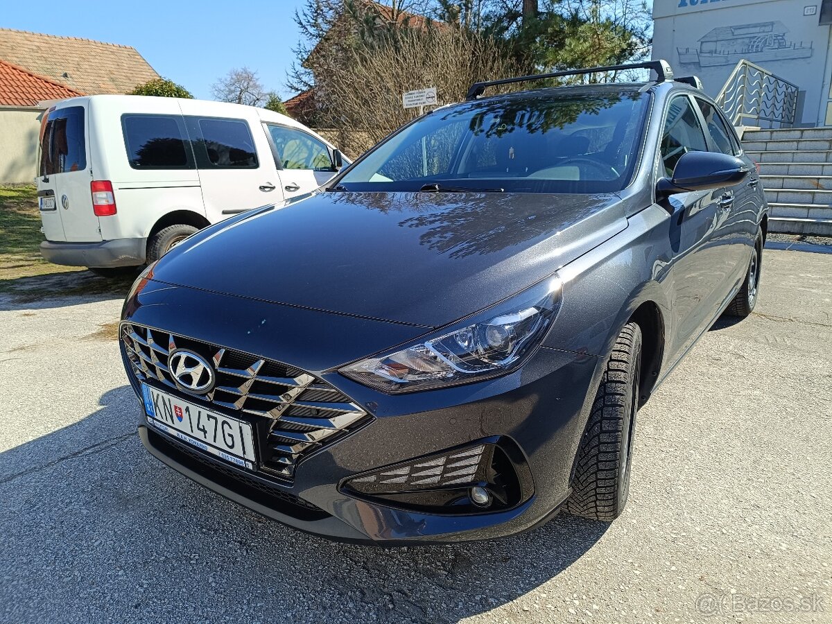 Hyundai i30 Hatchback 1.5 DPI BENZÍN Family SR 2023