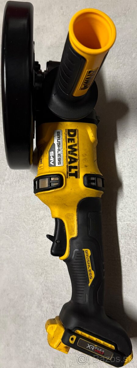 Dewalt aku uhlova bruska DCG440 54V