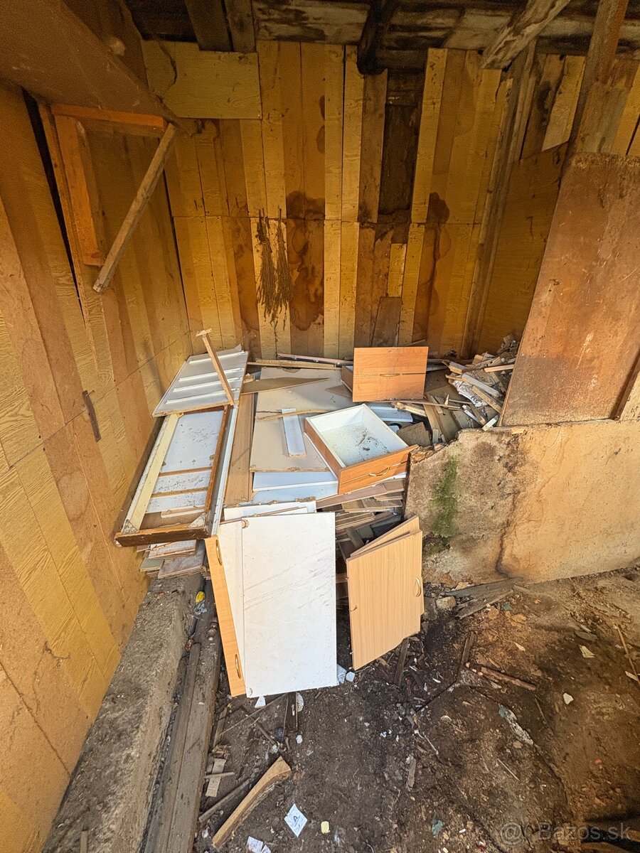 Darujem drevo za odvoz