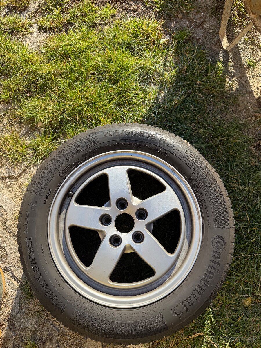 Audi elektróny R16 + zimná sada