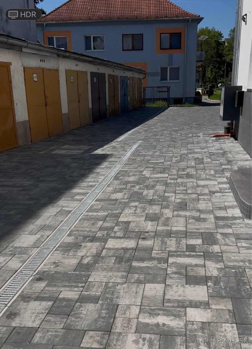 GARÁŽ NA KUKORELIHO