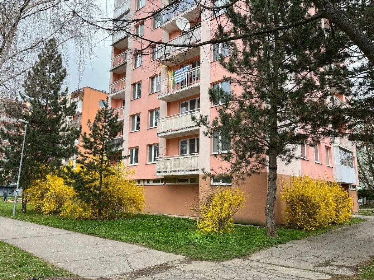 NA PRENÁJOM 2 IZBOVÝ BYT TRENČÍN, SIHOŤ