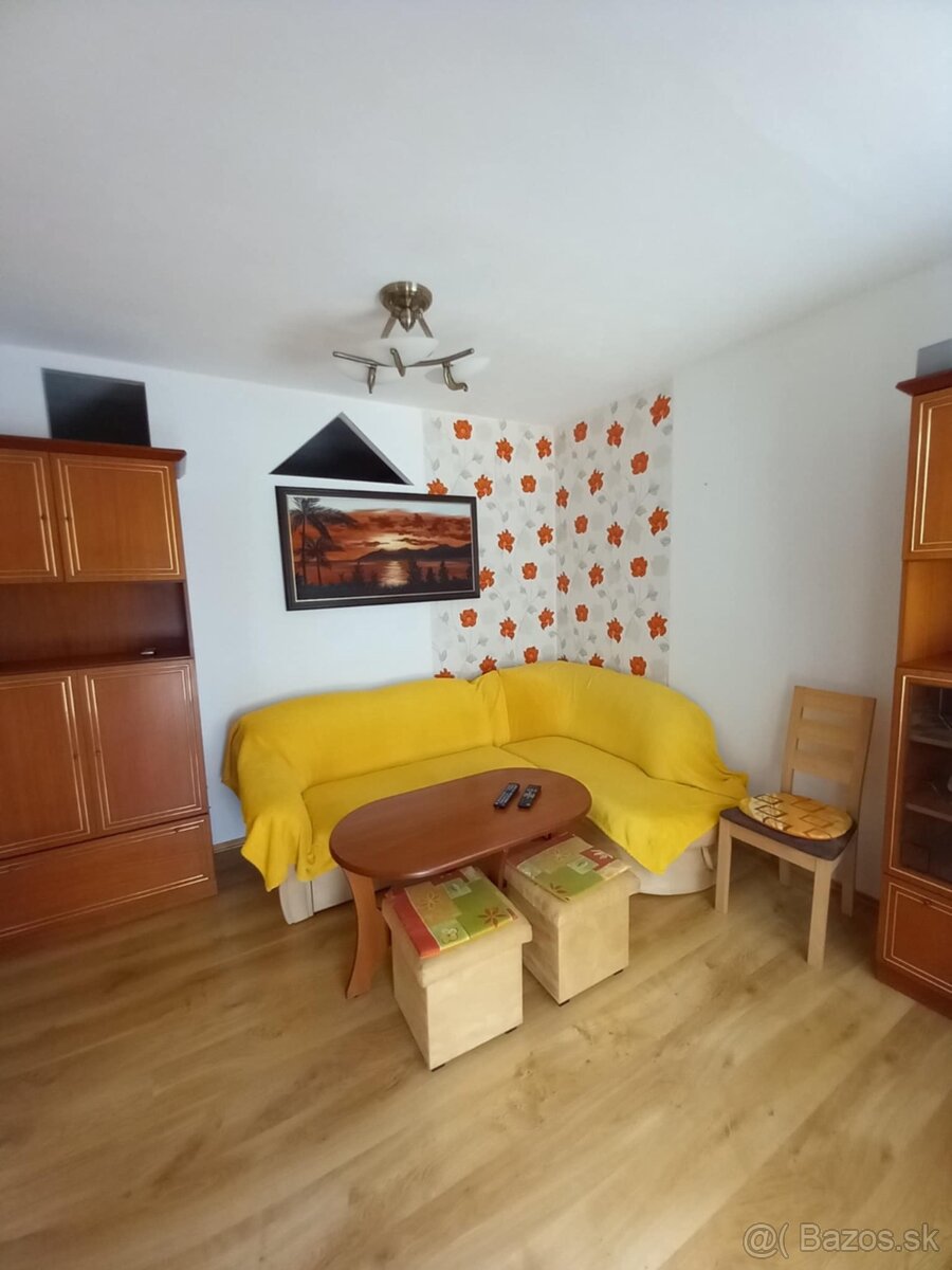 Prenájom dvojizbového bytu KNM