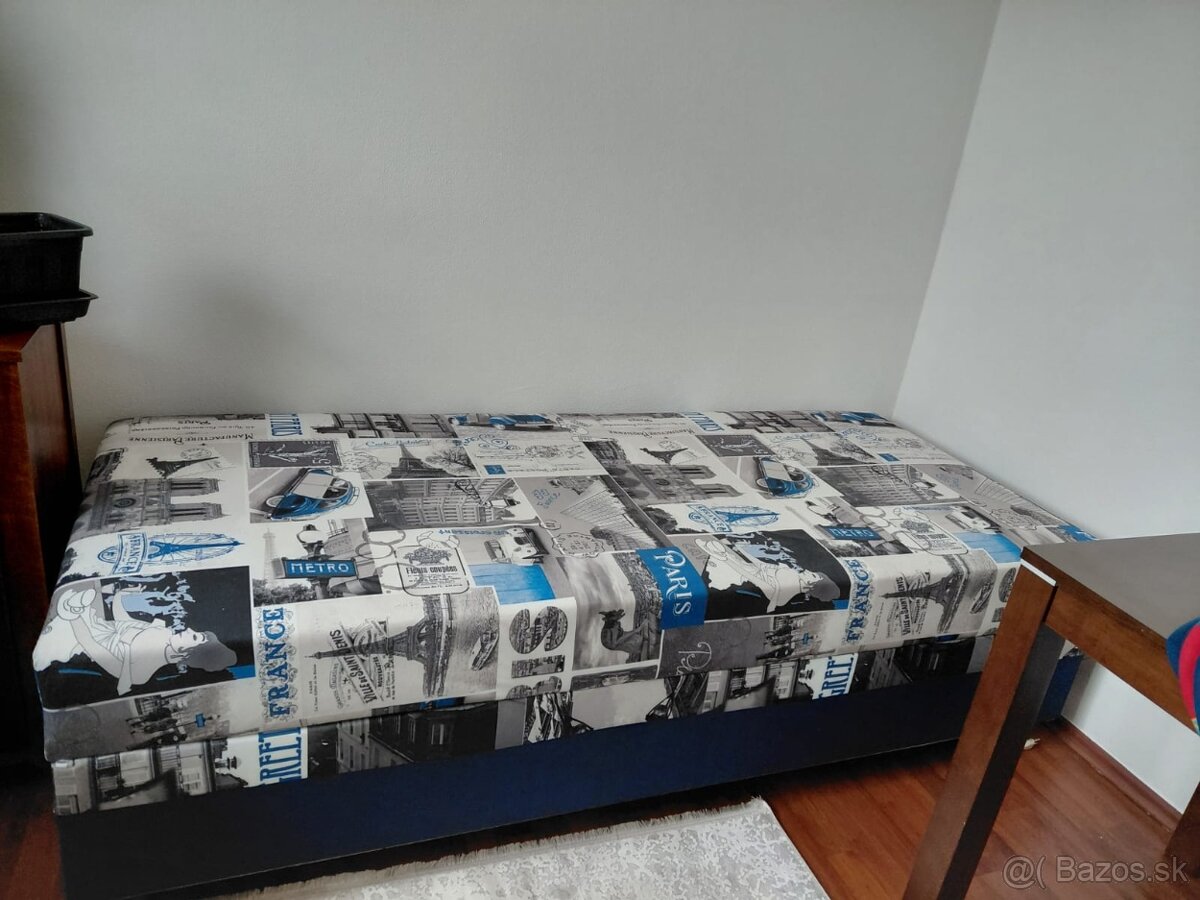 Predám polstrovanú válendu