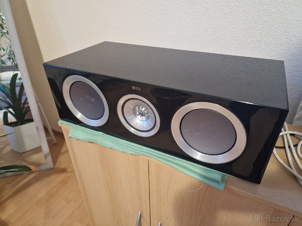 KEF R600c