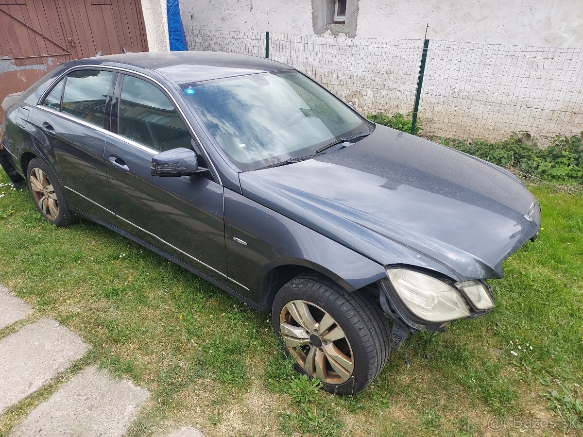 Mercedes-Benz W212, E200 cdi. Na diely.