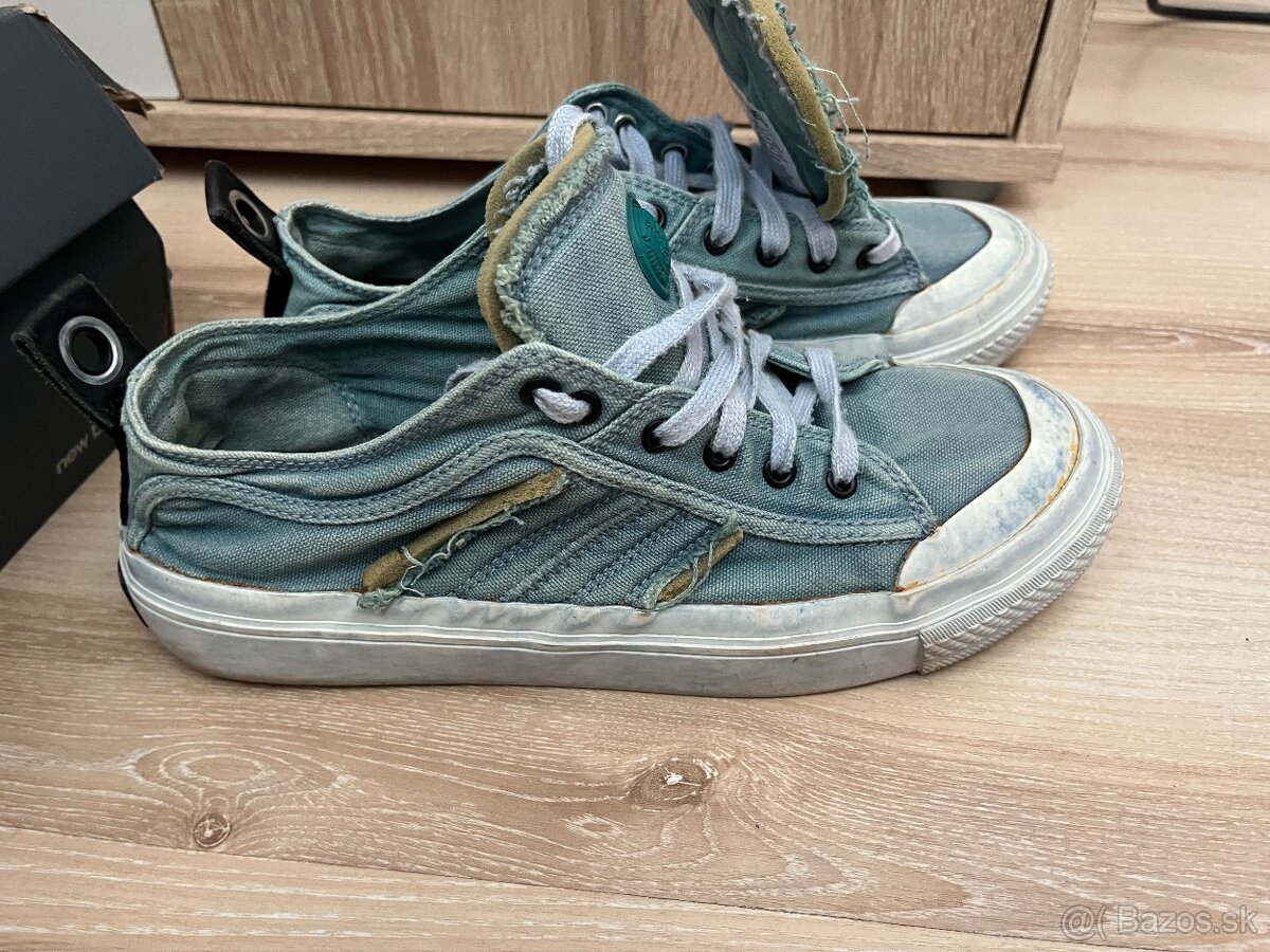 Diesel, New Balance, Adidas