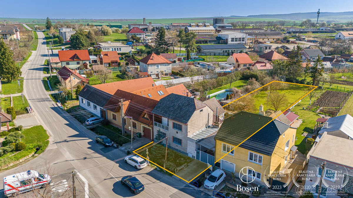 BOSEN | RD v pôvodnom stave s veľkým pozemkom, Holíč