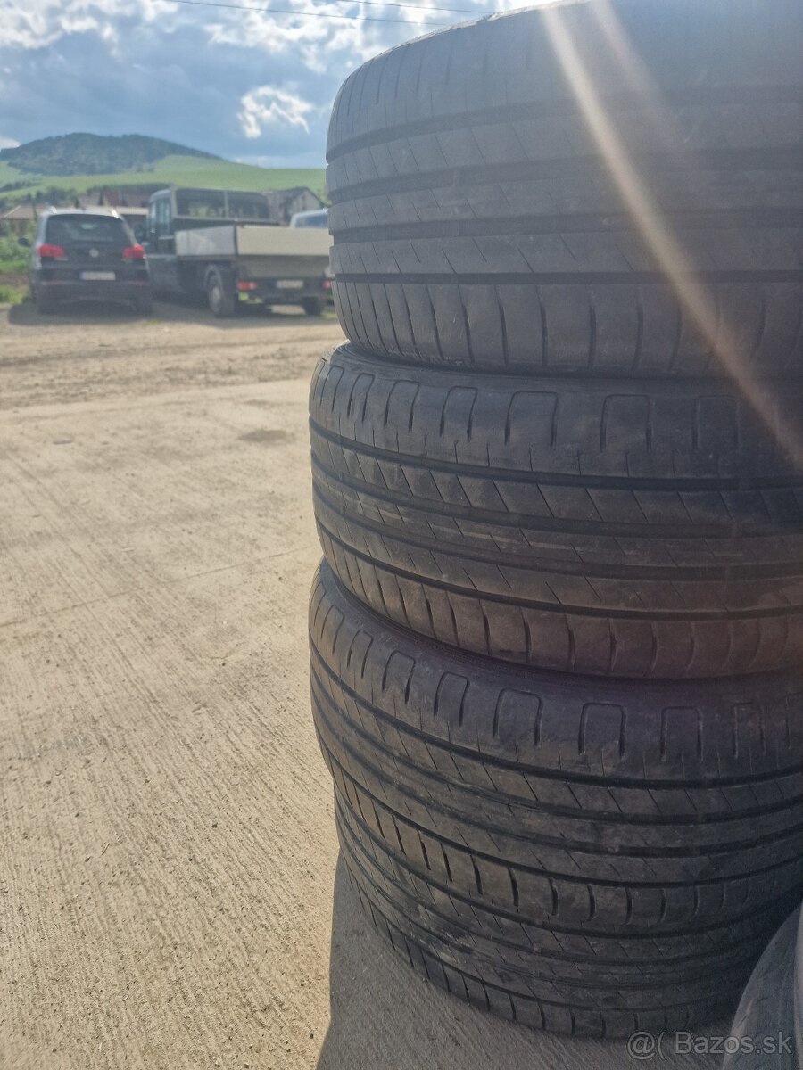 Goodyear leto 225/40r18