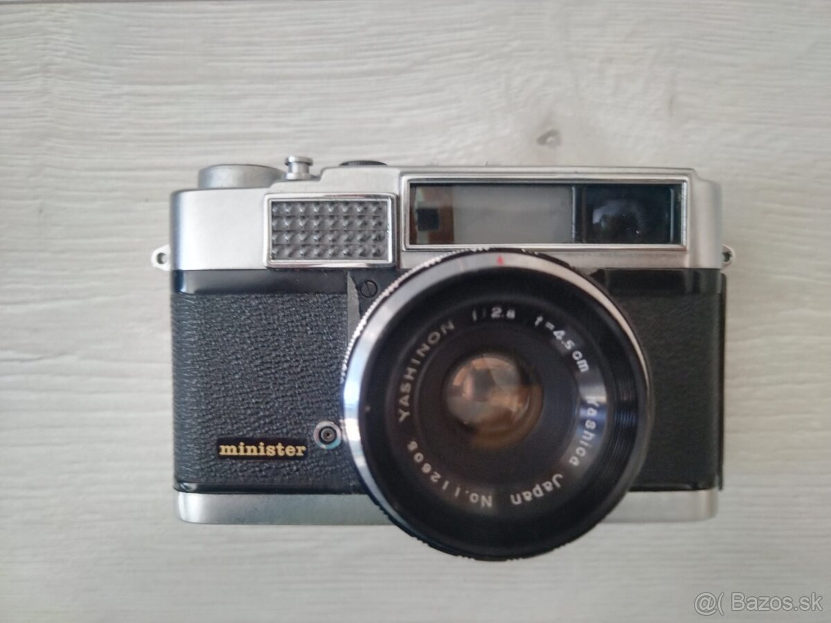 Yashica Minister