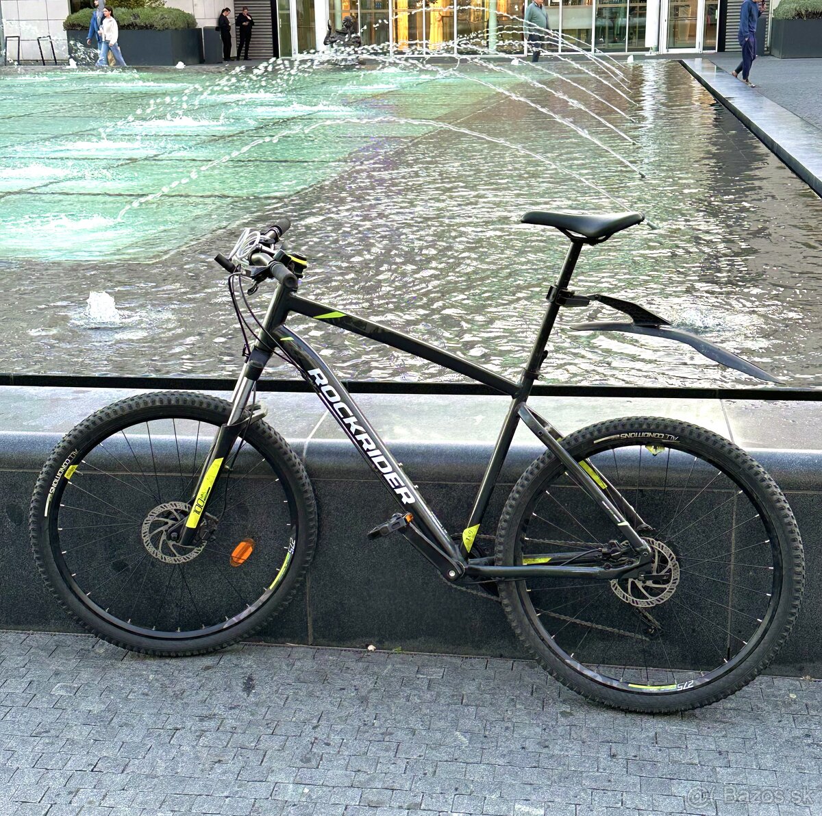 Horský bicykel Rockrider XL – výborný stav, výška 185–195 cm