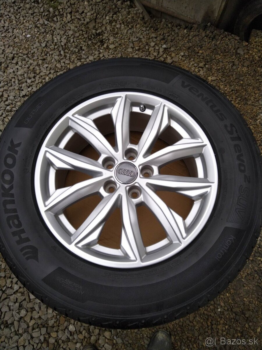 AUDI Q 5 r 17 + letné pneu TOP stav.