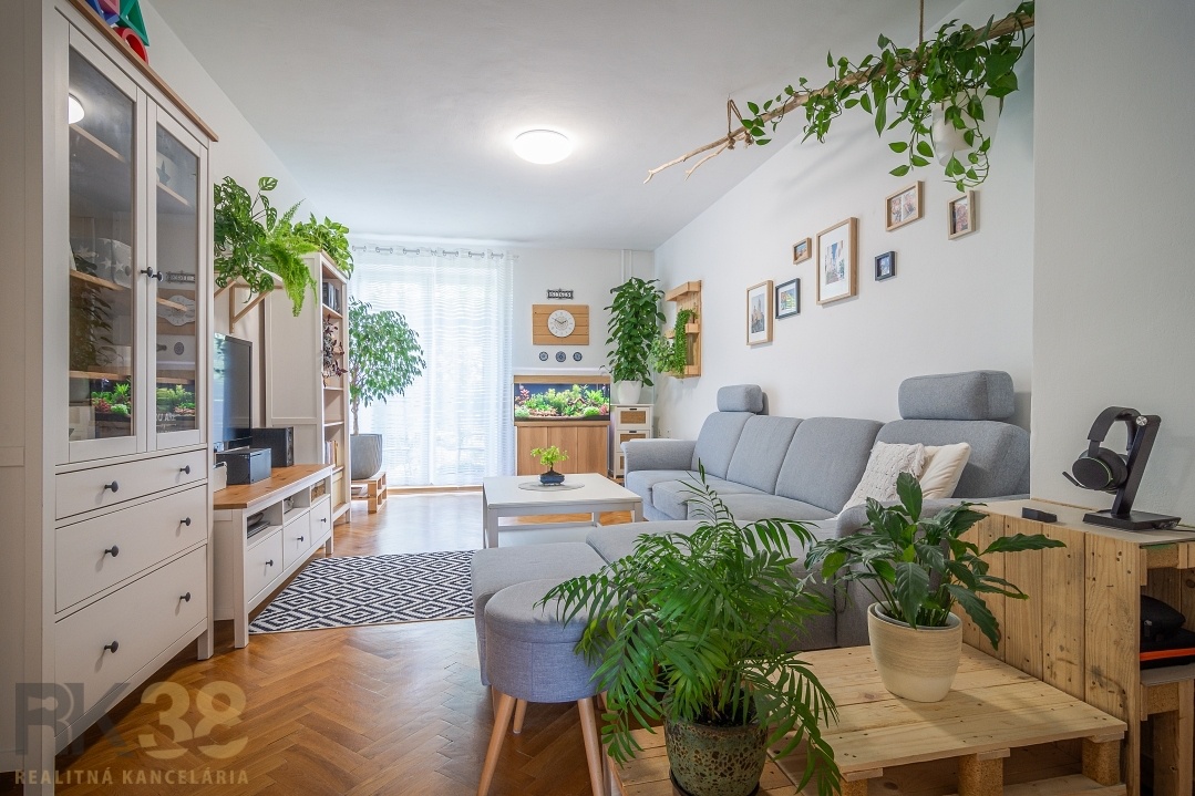 Na predaj krásny 3-izbový byt v širšom centre Popradu