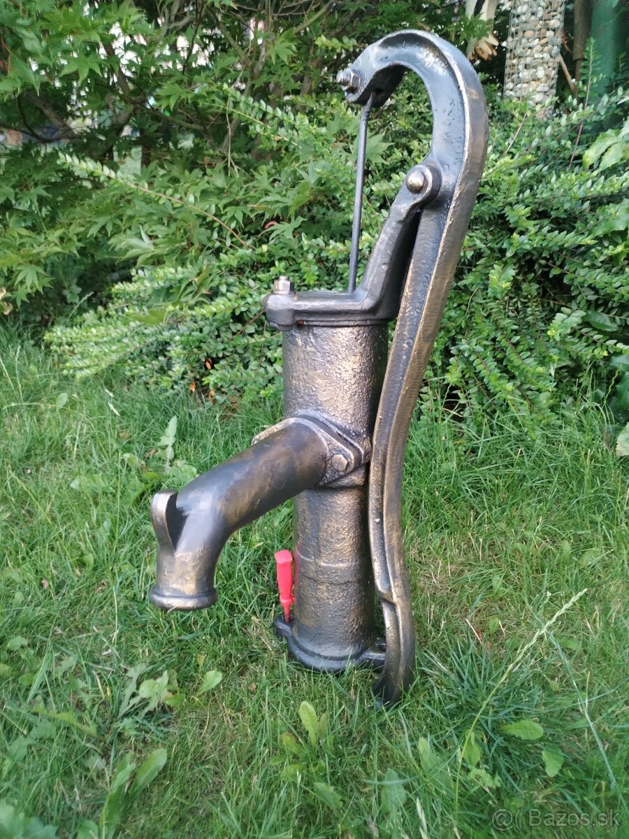Ručná pumpa na vodu