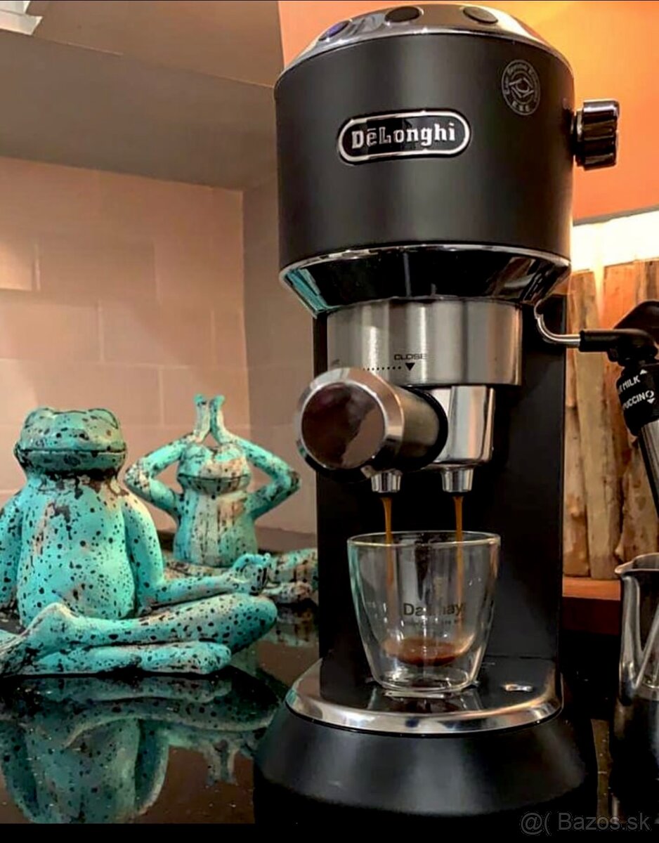 DeLonghi pákový kávovar