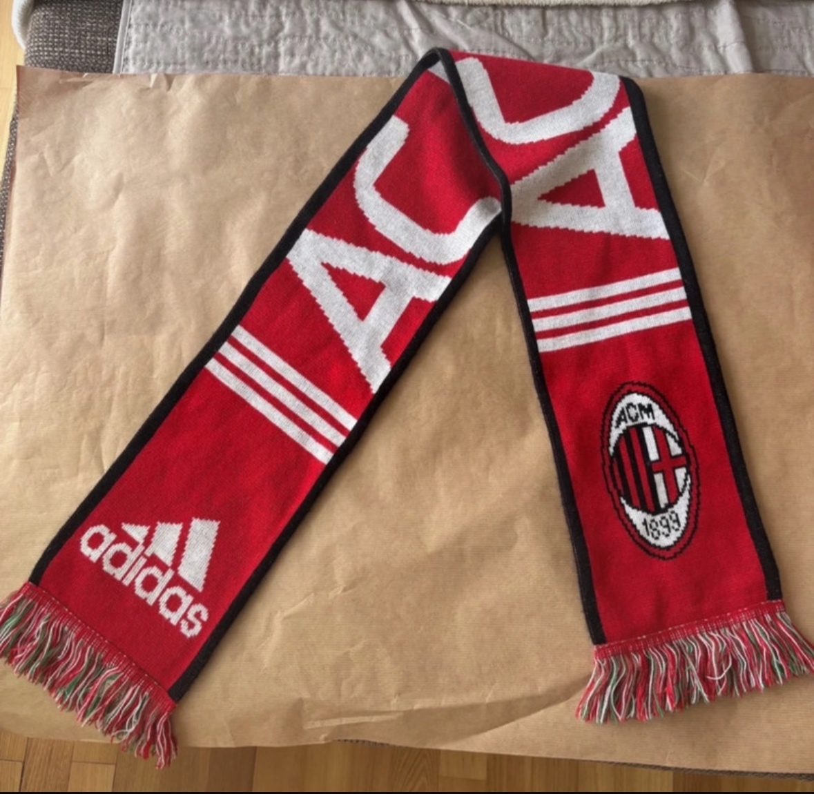 Šál adidas AC Miláno
