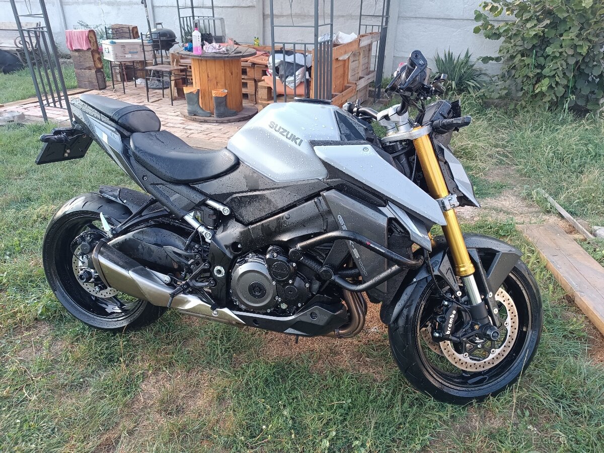 Suzuki GSXS 1000