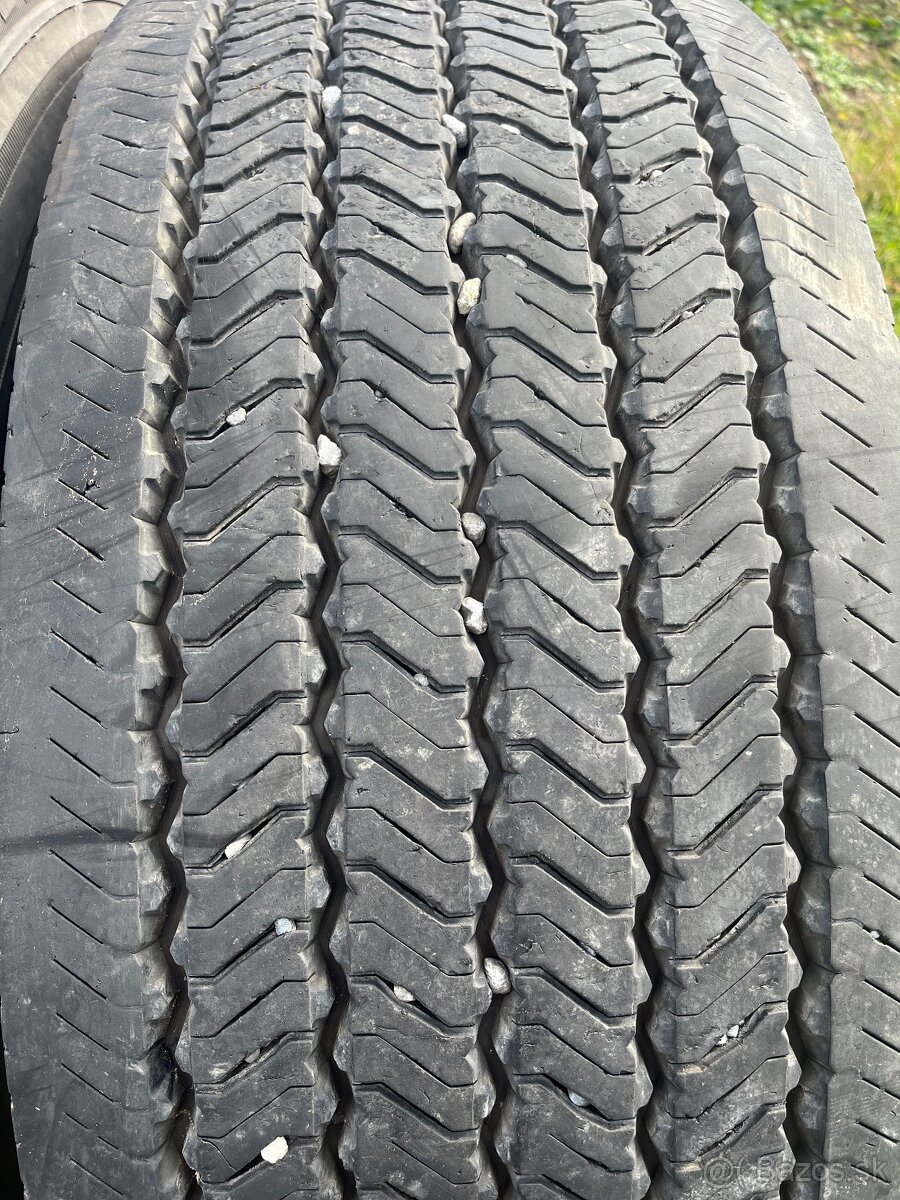 Predám 385/65R22,5