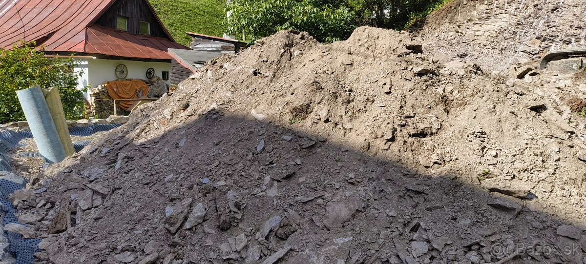 Hlina, zemina ornica, kameň