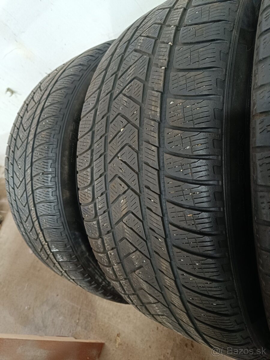 Zimné 285/40 R22 Pirelli Scorpion WINTER