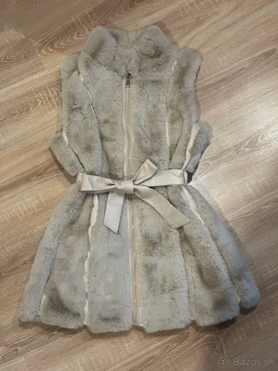 Dámska kožušinová vesta