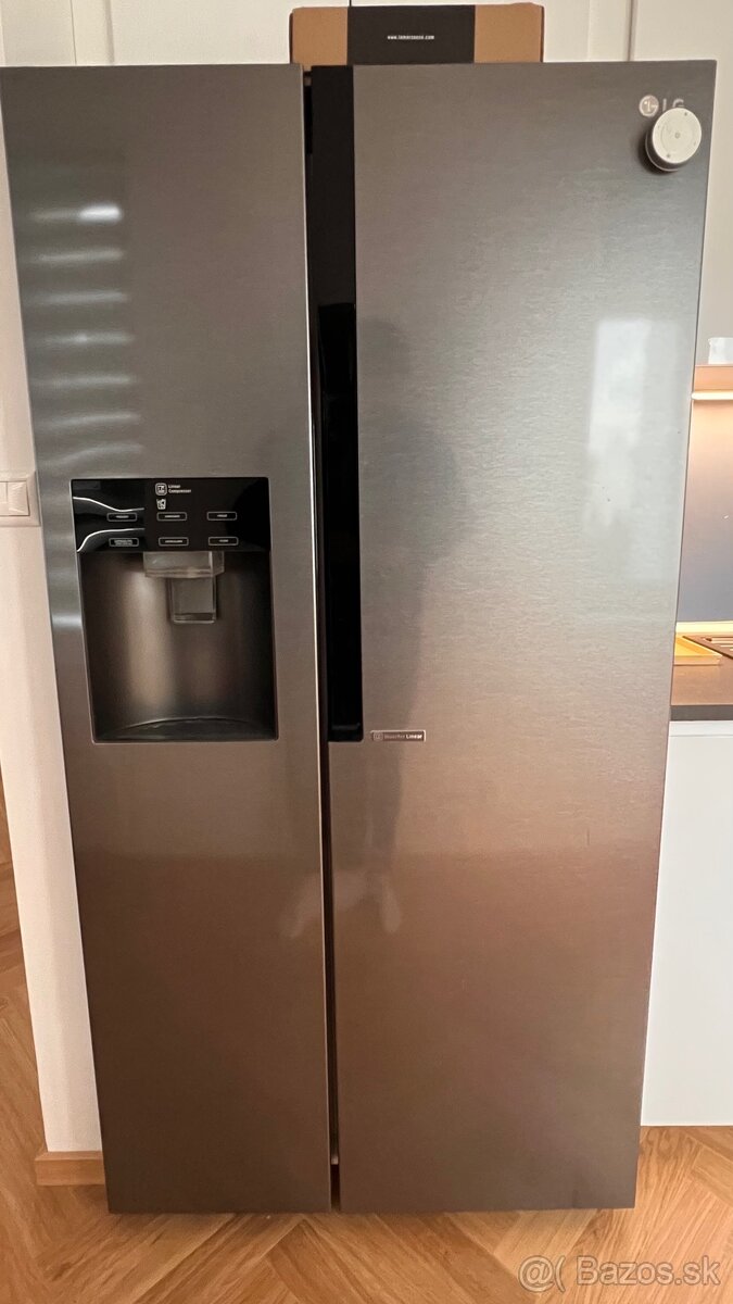 Americká chladnička s výrobníkom ľadu LG