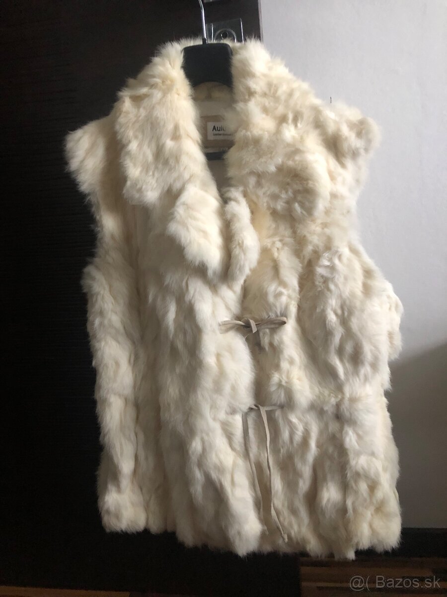 kožušinová vesta