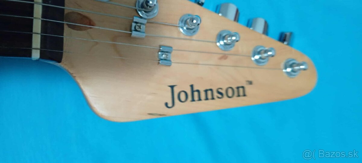 Predam elektricku gitaru zn.Johnson+combo zn.ZAR..