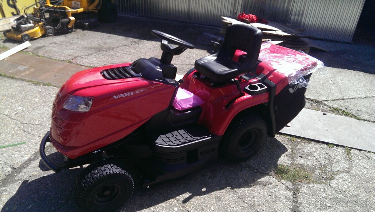 Traktorova kosacka -Vari