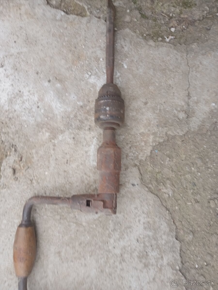 Starý nápis vŕtačka