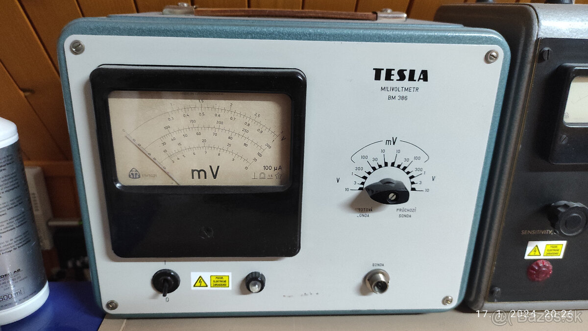 Tesla BM386 Milivoltmeter