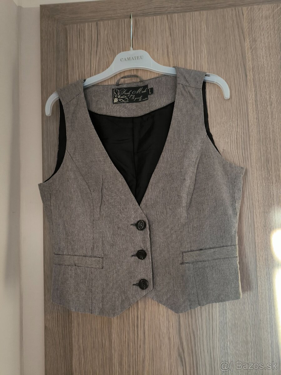 Vesta style hnedý pásik