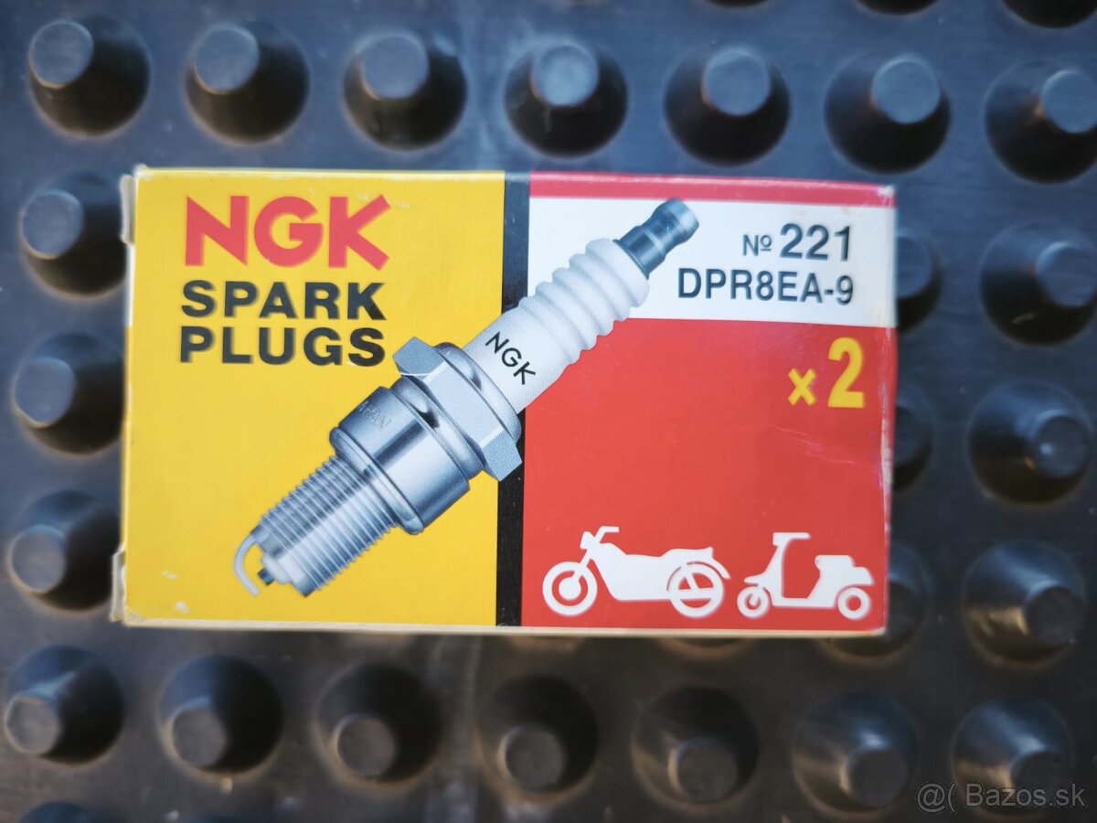 Zapalovacia sviecka NGK DPR8EA-9