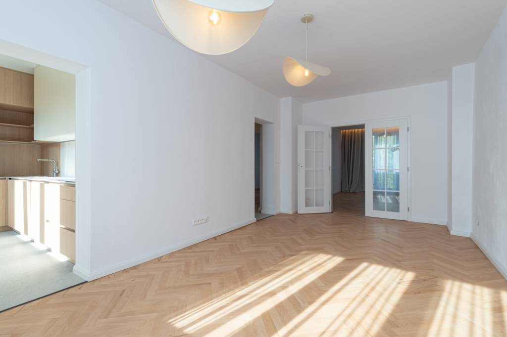 NOVOREKONŠTRUOVANÝ 3 - IZB. TEHLOVÝ BYT,KE - SEVER,PARK OBRA